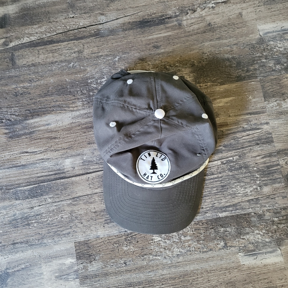 Tin Lid Gray Cap